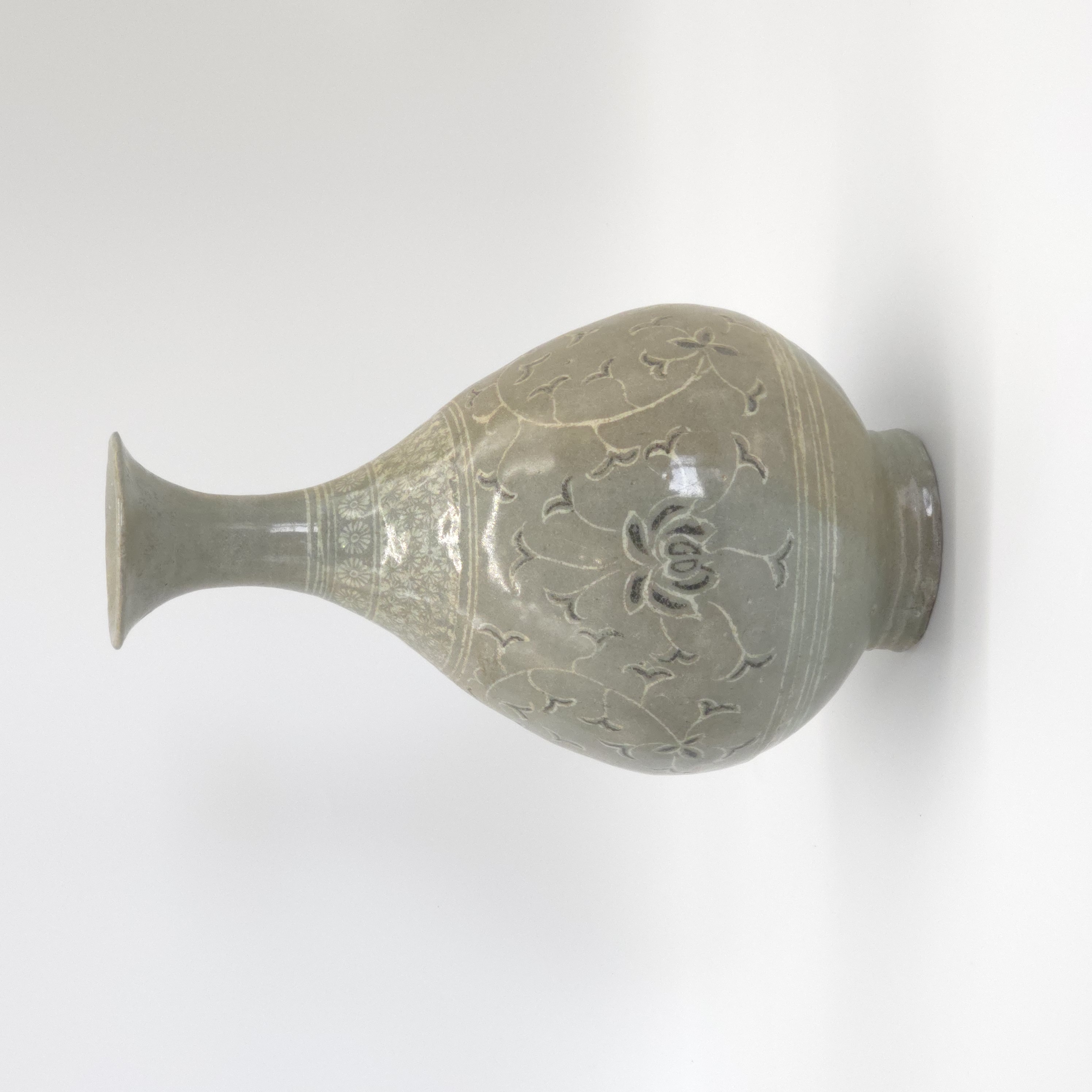 조선 분청사기상감연화문병